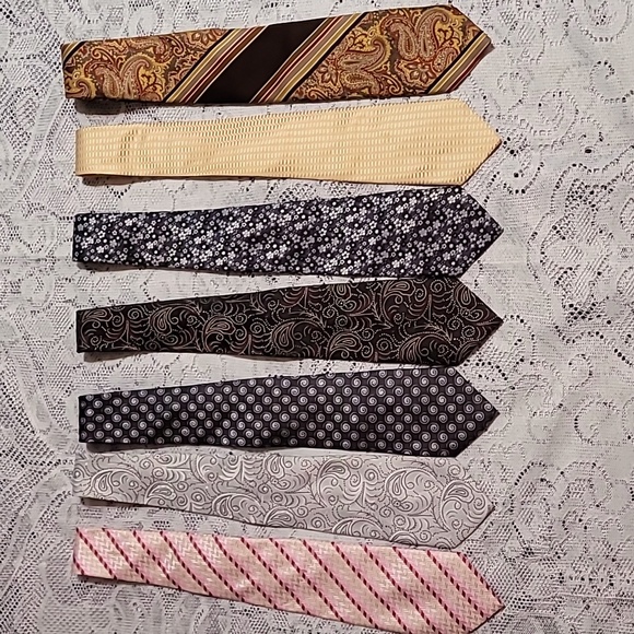 CRAVATE HOMME VINTAGE WEMBERLY - Motif Ralph & Kacoo's Restaurant - Soie Twill - Occasion